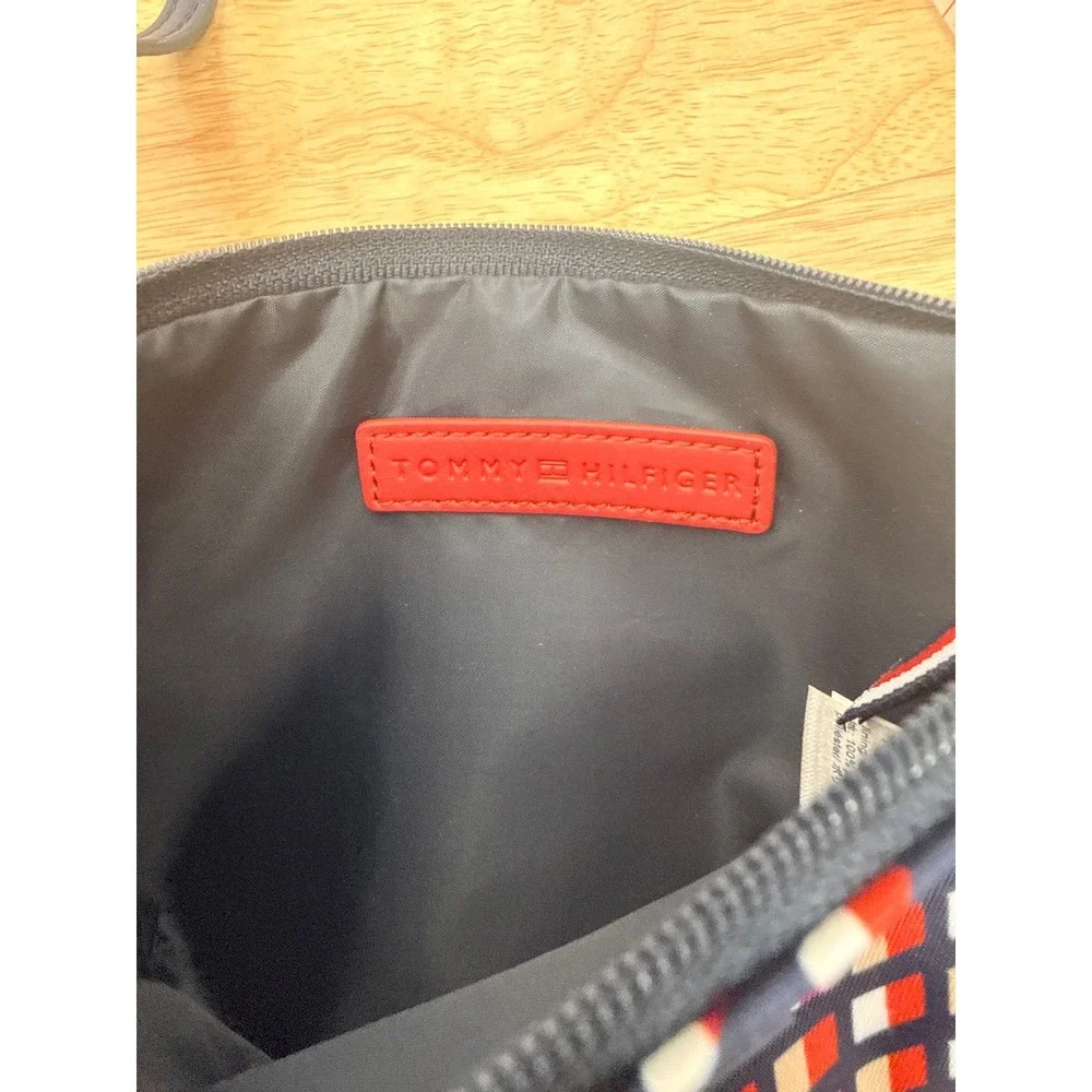 Tommy Hilfiger Red White Blue Geometric Nylon Wristlet Pouch Clutch Bag #62